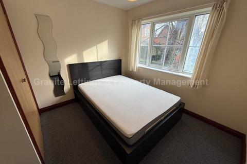 3 bedroom apartment to rent, 42A Clyde Road, West Didsbury, Manchester, M20 2WJ