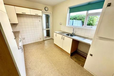 2 bedroom semi-detached bungalow for sale, Plantation Close, Worthing, West Sussex, BN13 2AG