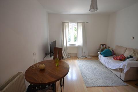 2 bedroom apartment to rent, Coningsby Road, High Wycombe HP13