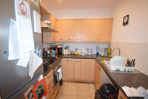 2 bedroom apartment to rent, Coningsby Road, High Wycombe HP13