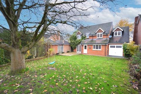 4 bedroom detached house to rent, Mcindoe Drive, Wendover HP22