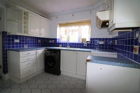 4 bedroom semi-detached house for sale, Cumbrian Avenue, Bexleyheath, DA7