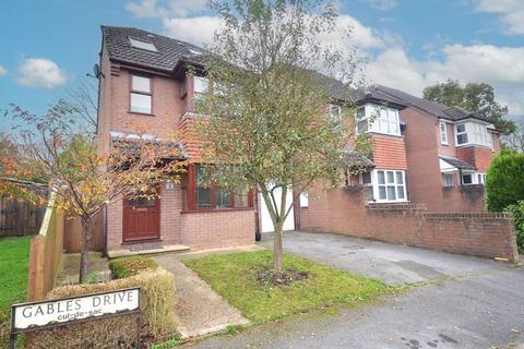 4 bedroom end of terrace house for sale, Gables Drive, High Wycombe HP14