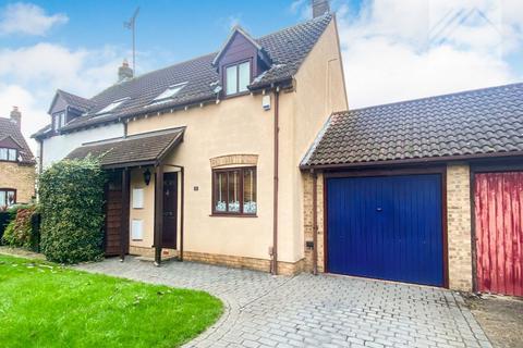 2 bedroom semi-detached house for sale, Heathercroft Road, Wickford