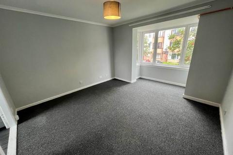 2 bedroom flat to rent, 14 Williamson Court, Largo Street,