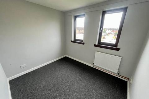 2 bedroom flat to rent, 14 Williamson Court, Largo Street,