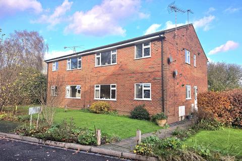 2 bedroom apartment to rent, Beech Tree Drive, Badshot Lea, Farnham