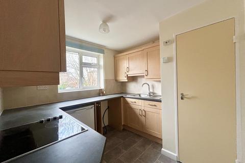 2 bedroom apartment to rent, Beech Tree Drive, Badshot Lea, Farnham