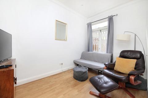 2 bedroom terraced house to rent, Ballater Road, London SW2