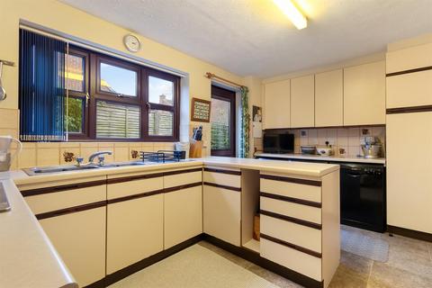 4 bedroom detached house for sale, 31 Jubilee Close, Ledbury, Herefordshire, HR8