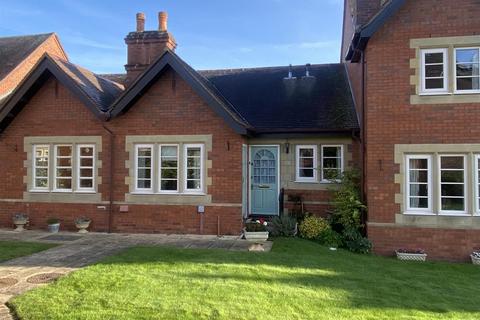 2 bedroom retirement property for sale, Pyndar Court, Newland, Malvern, WR13 5AX