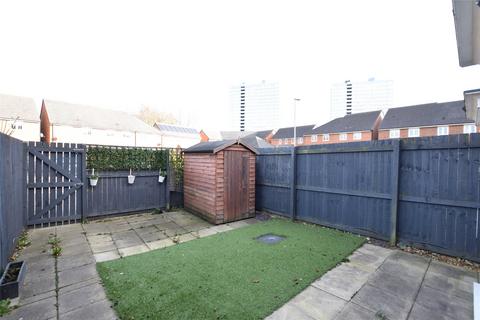 3 bedroom terraced house to rent, Ropery Road, Gateshead, NE8