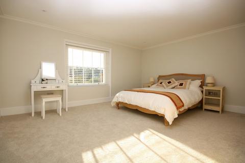 2 bedroom apartment to rent, Northfield House, Henley-On-Thames RG9