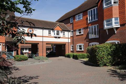 2 bedroom apartment to rent, Pangbourne Place, Reading RG8