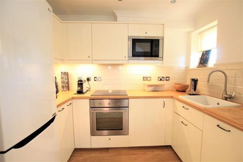 2 bedroom apartment to rent, Pangbourne Place, Reading RG8