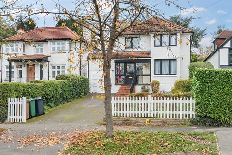 4 bedroom detached house for sale, Warren Road, Surrey SM7