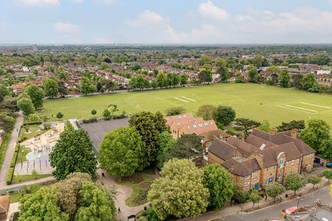 1 bedroom apartment for sale, Goodenough Road, London SW19