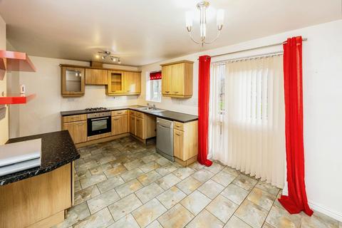 4 bedroom end of terrace house for sale, Wood View, West Yorkshire HD2