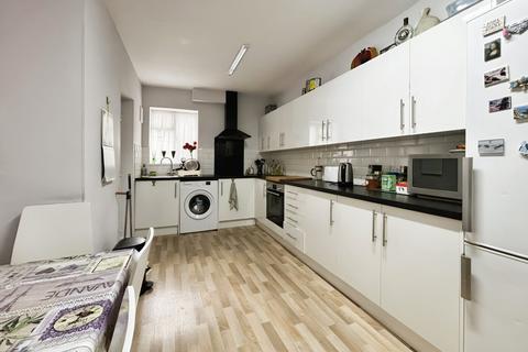 3 bedroom terraced house for sale, Stratford Road, London E13