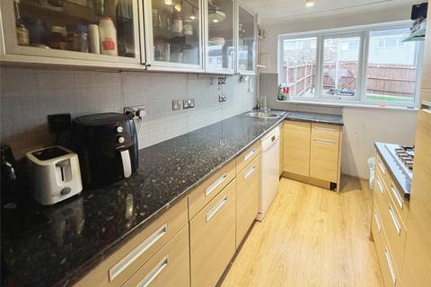 3 bedroom end of terrace house for sale, Sailmakers Court, Chatham ME4