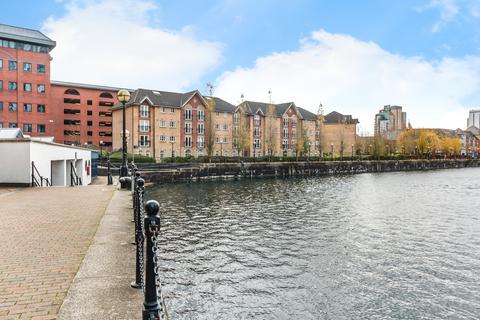 2 bedroom apartment for sale, Labrador Quay, Salford M50