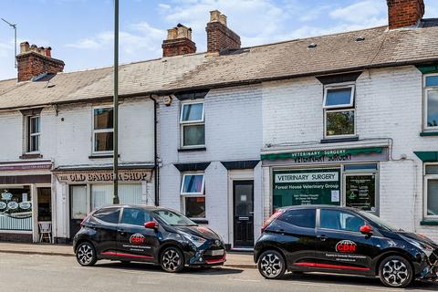 4 bedroom terraced house to rent, High Street, Surrey TW20