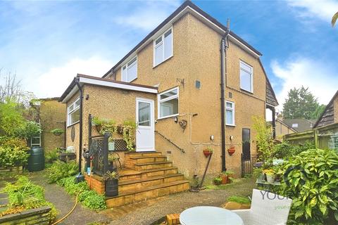 3 bedroom semi-detached house to rent, Cedar Walk, Hertfordshire HP3