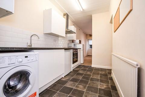 2 bedroom house share to rent, Hill Park Crescent, Devon PL4