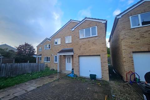 5 bedroom detached house to rent, St. Teresas Court, Gloucester Road North, Bristol