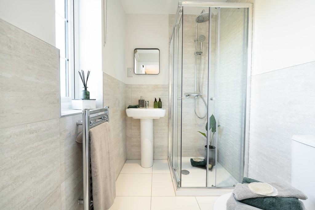 The en suite bathroom to beat the morning rush