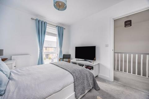 2 bedroom end of terrace house for sale, Ocean Road, Lee-On-The-Solent