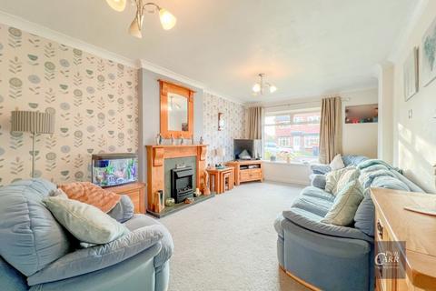 7 Ash Grove, Kingsbury, Tamworth, B78 2JW