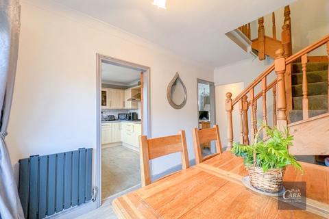 7 Ash Grove, Kingsbury, Tamworth, B78 2JW
