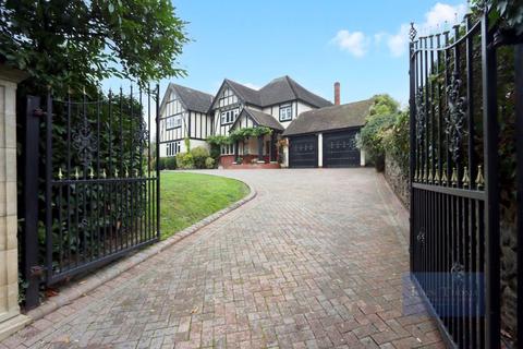 6 bedroom detached house for sale, High Road, Chigwell IG7