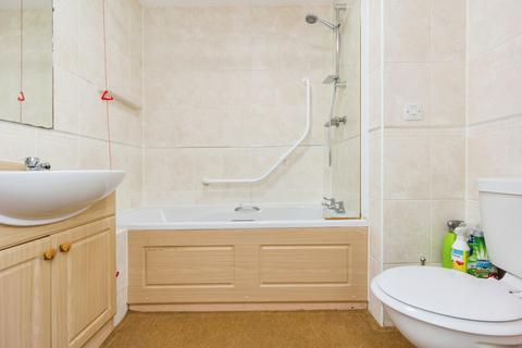 1 bedroom apartment for sale, Hodgson Court, Manchester M19