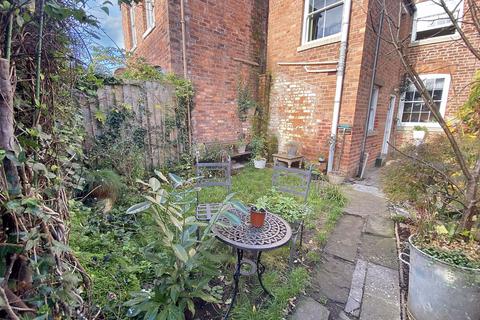 15 Bromyard Road, Worcester, WR2 5BS