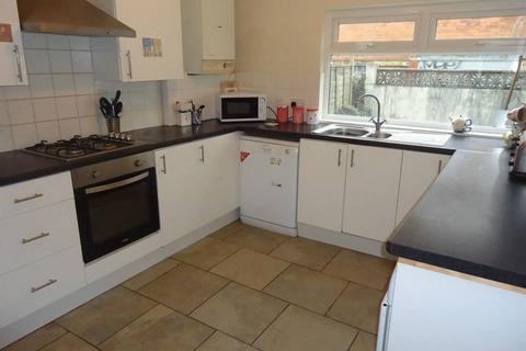 4 bedroom terraced house to rent, Malefant Street, Cardiff CF24