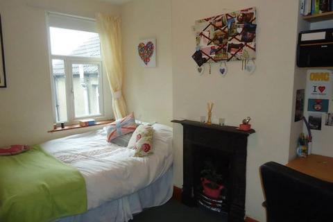 4 bedroom terraced house to rent, Malefant Street, Cardiff CF24