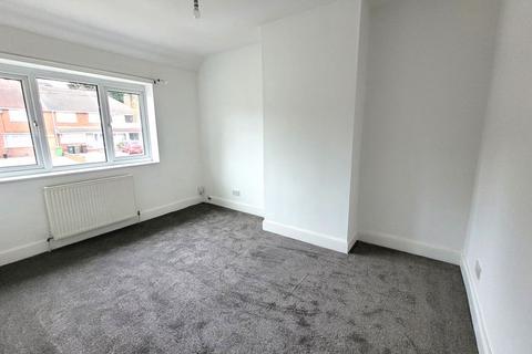 3 bedroom terraced house to rent, Tyndale Crescent, Birmingham B43