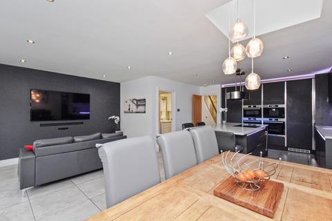 4 bedroom semi-detached house for sale, Ridgeway Crescent, Orpington BR6