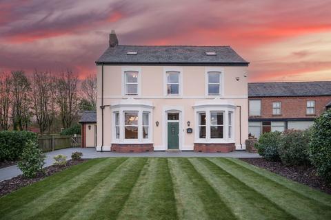 6 bedroom manor house for sale, Cranshaw Hall Farm, Cranshaw Lane, Widnes