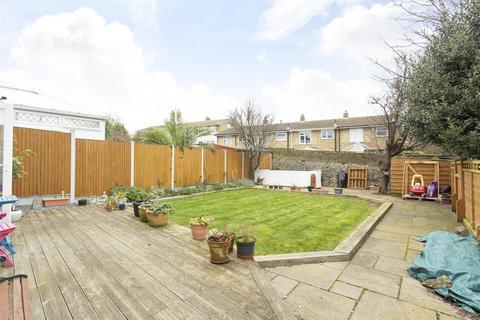 3 bedroom semi-detached house for sale, Linden Avenue, Broadstairs, CT10