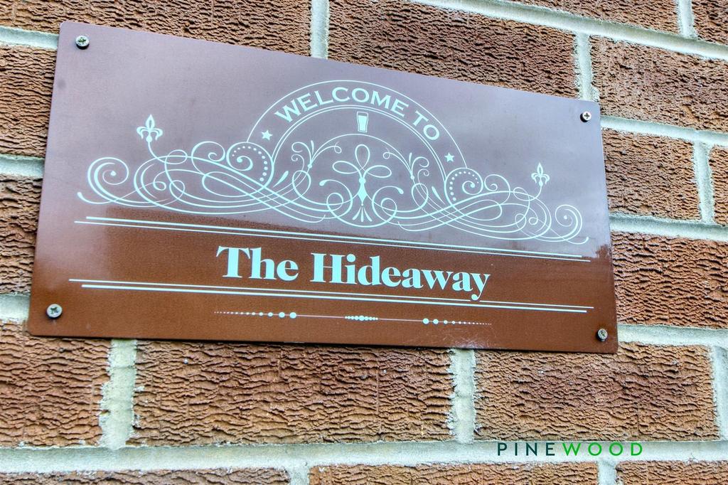 Sign   the hideaway