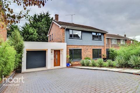 3 bedroom detached house for sale, Raymer Road, Maidstone