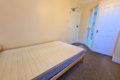 1 bedroom flat to rent, Wilton Avenue, Southampton SO15