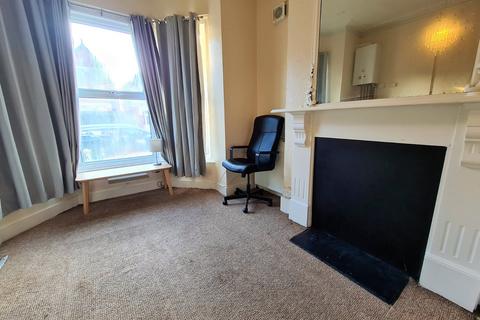 1 bedroom flat to rent, Wilton Avenue, Southampton SO15