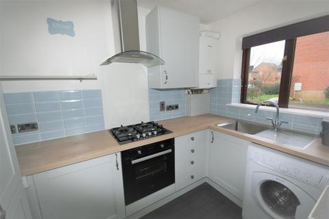 2 bedroom semi-detached house to rent, Gardenia Drive,Tiverton,Devon,