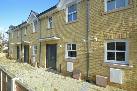 2 bedroom terraced house for sale, IDEAL FIRST HOME * SANDOWN