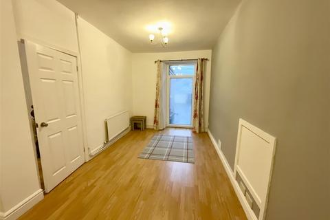 46 Brynmor Road, Llanelli, SA15 2TG