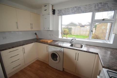 4 bedroom detached house to rent, 51 Wrekin Avenue